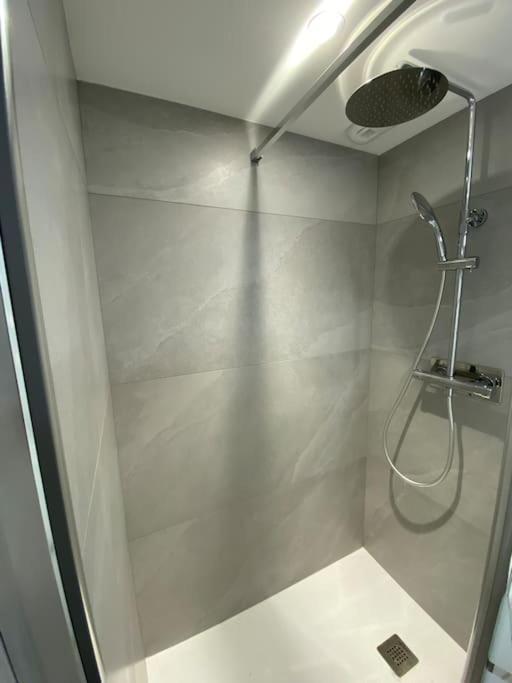 Appartement Atypique Et Fraichement Renove Сен-Вальє Екстер'єр фото